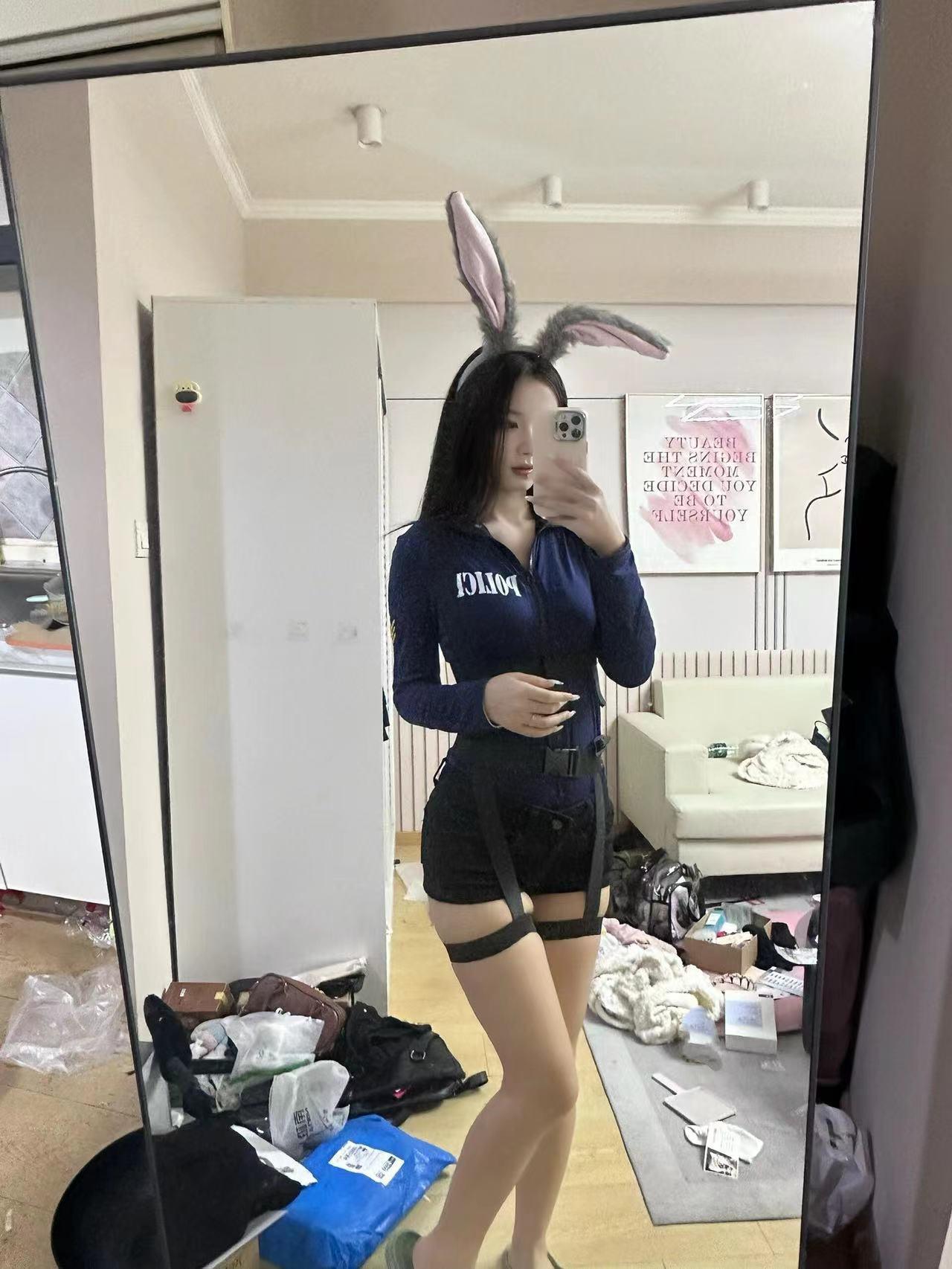 00后小姐姐刚下海，听话任摆弄